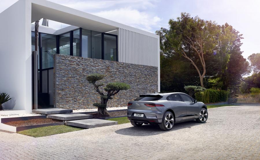 Jaguar I-Pace EV400 AWD HSE 2018 года  (WW) (фото 8 из 114)